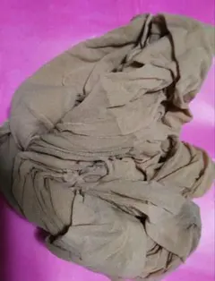 ベージュ ナイロン ストッキング しわあり