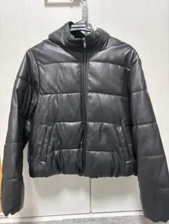 フード付きブラックレザージャケット