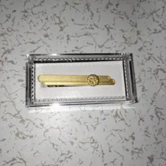 Item thumbnail for item c8e60298-2ea4-4485-ae0f-186b64c65a23