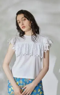グレースコンチネンタル　カットワークカットトップ　レース付きホワイト半袖Tシャツ