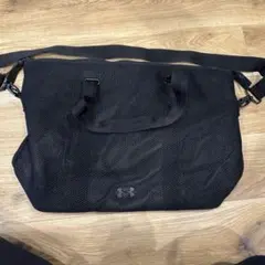 最終値下げ！UNDER ARMOUR メッシュ　ボストンバッグ
