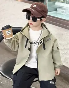 新品★男の子ジャケット★140〜150cm★カーキ★フード付きウインドブレーカー