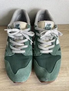 ニューバランススニーカー