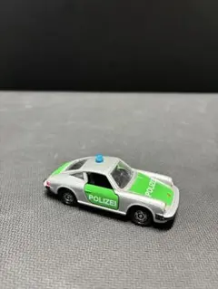 Item thumbnail for item 5ec1a4f0-886b-4ff3-833c-6114ed573dfd