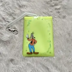 ディズニーストア　シークレットカードホルダー　スタンドカードケース　グーフィー