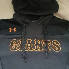 週末セール♡Under Armour GIANTS コラボ フード付きパーカー