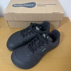 REALFOOT スニーカー ブラック 40 つま先ゆったり　ベアフット　黒のサムネイル