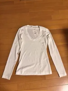 【新品タグ付き】ZARA クレープ長袖Tシャツ　Lサイズ