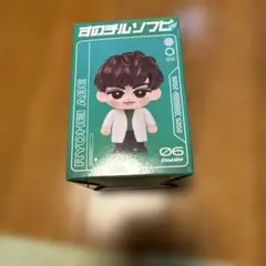 すのチルソフビ 阿部亮平