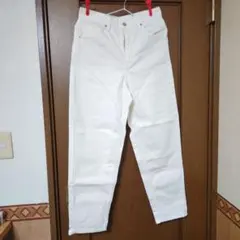 1. デニムパンツ GU