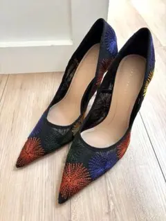 【新品未使用】ZARA TRAFALUC COLLECTION 刺繍パンプスのサムネイル