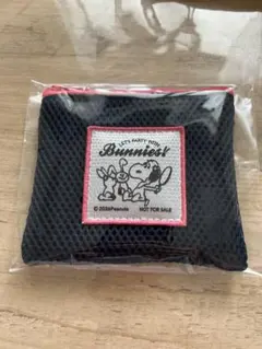 スヌーピータウン　イースター2026 ノベルティ　メッシュポーチ