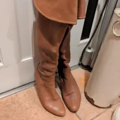 ブラウン ポインテッドトゥ ロングブーツ