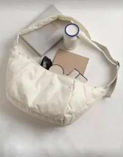 【SHEIN】ホワイト ショルダーバッグ　アイボリー