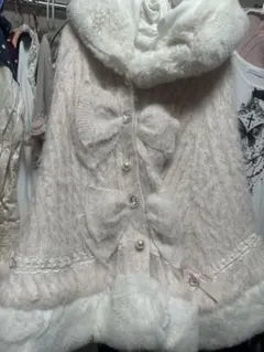 【激レア】LIZLISA♡ファー付きフードポンチョ LIZ LISA on X: 