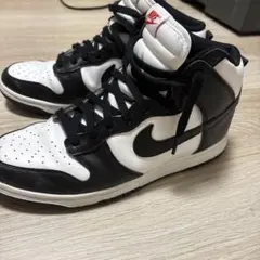 NIKE DUNK HIGH ブラック ホワイト スニーカーのサムネイル