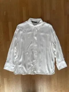 美品　ZARA ホワイト サテン 長袖シャツ　M 着画あり　メンズ可