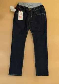 Item thumbnail for item b046acc6-fd59-47b0-8ba1-7a872c888487