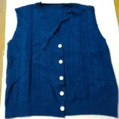 ケーブル編みカーディガン青ニットベスト羽織上品大人可愛い