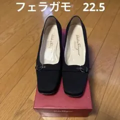 フェラガモ　レディースパンプス　黒