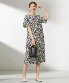 ハーニャ♡様専用　ジェイプレス　【洗える】ボタニカルプリント ワンピースのサムネイル