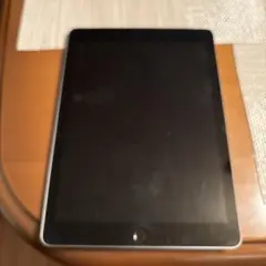 Apple iPad シルバー 本体と充電器付き