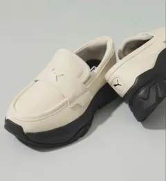 極美品 PUMA ホワイト スニーカーローファー 23.5