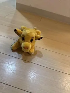 ディズニー　シンバ　肩乗せぬいぐるみ