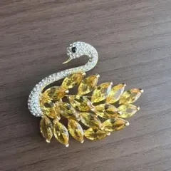 ブローチレディース アクセサリー 白鳥 ブローチ スワロフスキージルコンブローチ