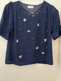 【美品】ロディスポット　LODISPOTTO シフォンブラウス　花　ネイビーのサムネイル