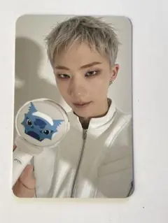 Item thumbnail for item f835eb3c-7459-4ec0-bd14-3a3479a7261a