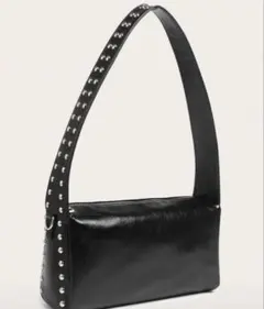 スタッズ付きブラックショルダーバッグ