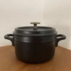 ストウブStaub旧型16センチブラック 楽天市場】ストウブ 16 旧の通販 STAUB 旧旧型 16cm ブラック