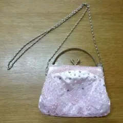パーティーバッグ　薄ピンク　がま口　ビーズ・パール・ラインストーン