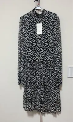 ZARA ゼブラ柄 長袖ワンピース L