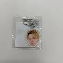 treasure カプセルトイ ドヨン 顔アクキー 哀