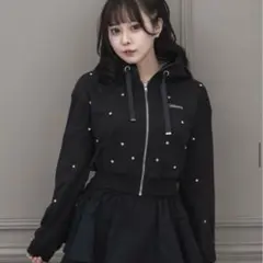 pium ビジュープリントラメジップパーカー - メルカリ