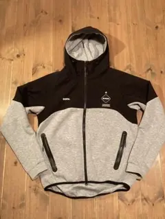 F.C.Real Bristol フード付きパーカー