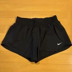 ナイキ Dri-FIT ワン ウィメンズ ミッドライズ 8cm ショートパンツ