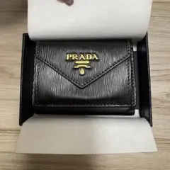 PRADA プラダ VITELLO MOVE ヴィッテロ ムーブ 三つ折り 財布 楽天市場】プラダ PRADA 財布 三つ折り ミニ財布 ヴィッテロ ムーヴ