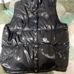 ダウンベスト