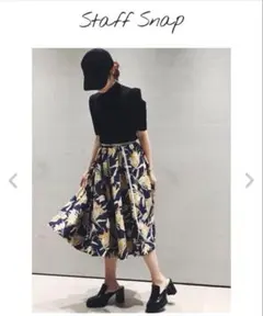 【snidel】チューリッププリントニットコンビワンピース花柄 フレアスカートのサムネイル