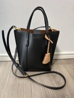 みゃーきゃん ⭐️トリーバーチ　MINI PERRY ペリー　2way みゃーきゃん 様専用⭐️トリーバーチ MINI PERRY ペリー 2way - メルカリ