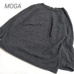 モガ MOGA ニット ヤク ウール セーター 長袖 モックネック リブ バック V 無地 ベージュ 2 トップス COCOMOMO ニット セーター 2025AW新色登場 オンオフ着回せる クルー