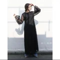 Ungrid　レースワンピース　シースルー　フレアスリーブ　体型カバー