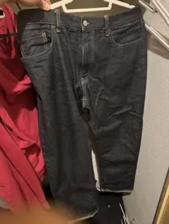 UNIQLO ダークデニム ストレートパンツ