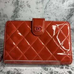 ✨CHANEL✨　シャネル　折り財布　パテントのサムネイル