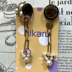 一点物 フランスアンティークのボタンとパールのアシンメトリーピアス