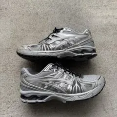 極美品✨】アーバンリサーチ別注 ASICS GEL-NYC シルバー 25.5 - メルカリ