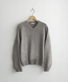 新品 SILK BLEND V-NECK KNIT wym アッシュブラウン Mのサムネイル